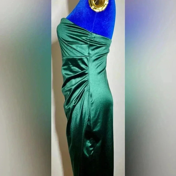 Emerald Sundae | Evening / Formal Gown | Hunter Green | Size Small 4-6 - Picture 4 of 7